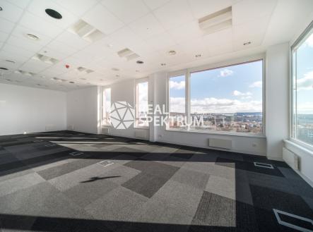 Pronájem - kanceláře, 630 m²