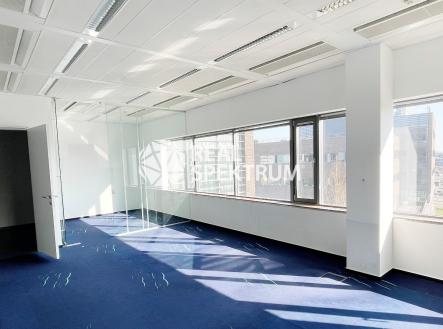 Pronájem - kanceláře, 508 m²