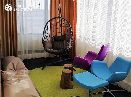 IMG_20200220_084850 | Pronájem - kanceláře, 397 m²