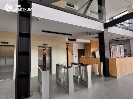 IMG_E7763 | Pronájem - kanceláře, 216 m²