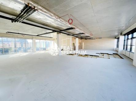 Pronájem - kanceláře, 287 m²
