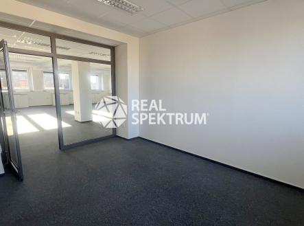 Pronájem - kanceláře, 157 m²