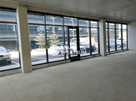 Pronájem - obchodní prostor, 142 m²