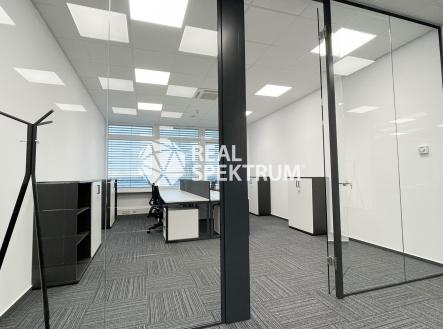 Pronájem - kanceláře, 111 m²