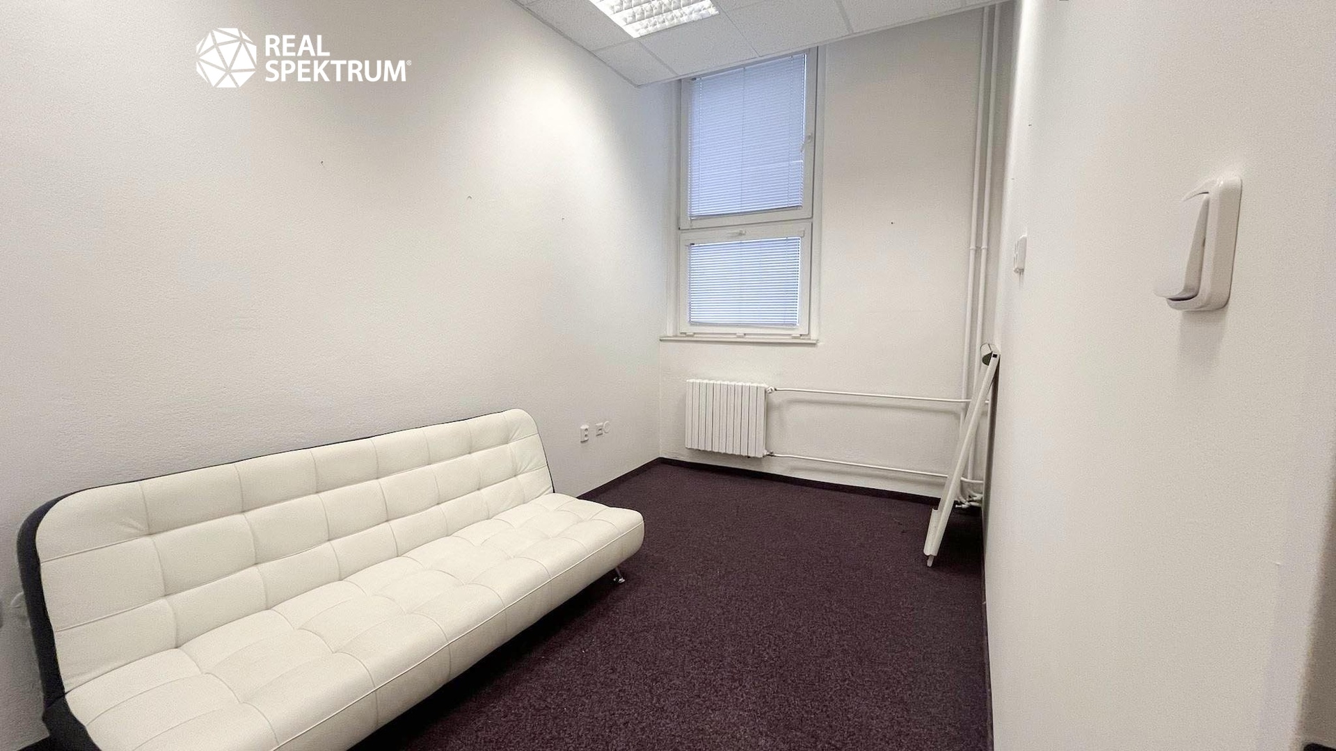 KA-pronajem-Šumavská-mistnost02