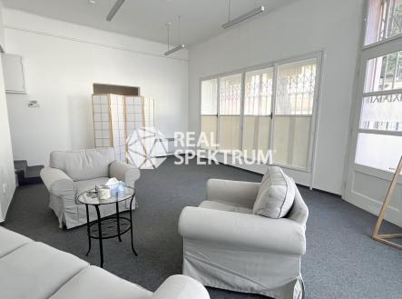 pronajem-kancelar-mojmirovo-namesti-02 | Pronájem - obchodní prostor, 50 m²