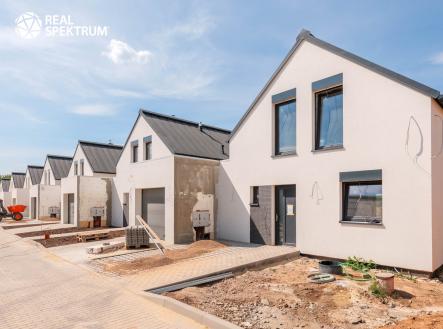 RS I KOBYLNICE-30 | Prodej - dům/vila, 141 m²