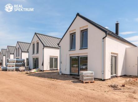 RS I KOBYLNICE-24 | Prodej - dům/vila, 141 m²