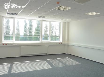 P1010372 | Pronájem - kanceláře, 75 m²
