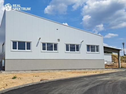 V6 | Pronájem - komerční objekt, výroba, 983 m²