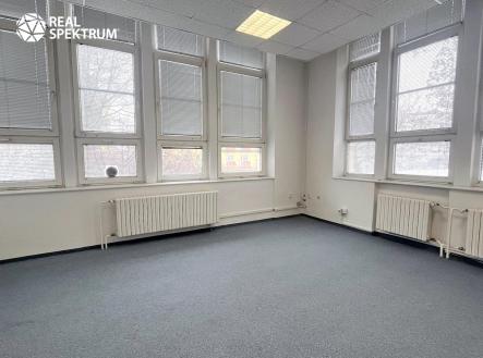 KA-pronajem-Šumavská-mistnost01 | Pronájem - kanceláře, 84 m²