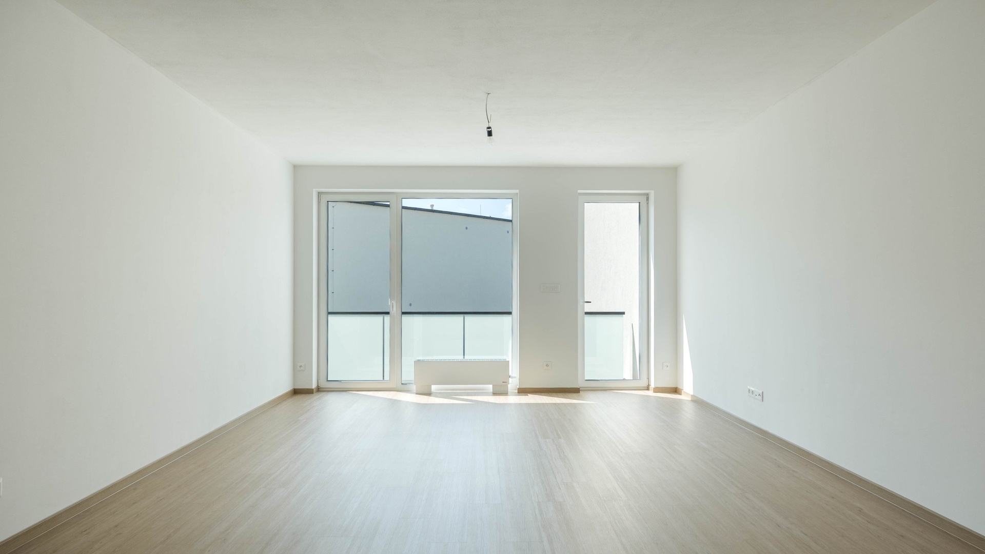 RS I FAMEROVO NAMESTI-69