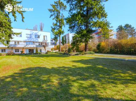 6RS I Bassova vila-51u | Prodej - dům/vila, 732 m²