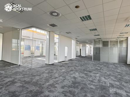 IMG_E5906 | Pronájem - kanceláře, 2 530 m²