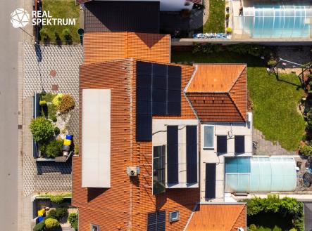 RS I NA HONECH 1787-76 | Prodej - dům/vila, 279 m²