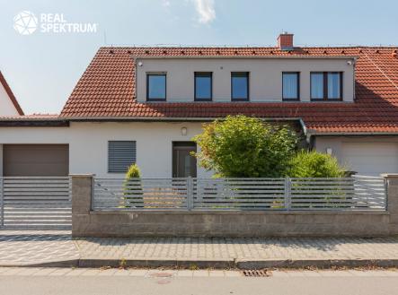 RS I NA HONECH 1787-65 | Prodej - dům/vila, 279 m²