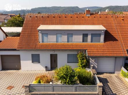 RS I NA HONECH 1787-73 | Prodej - dům/vila, 279 m²