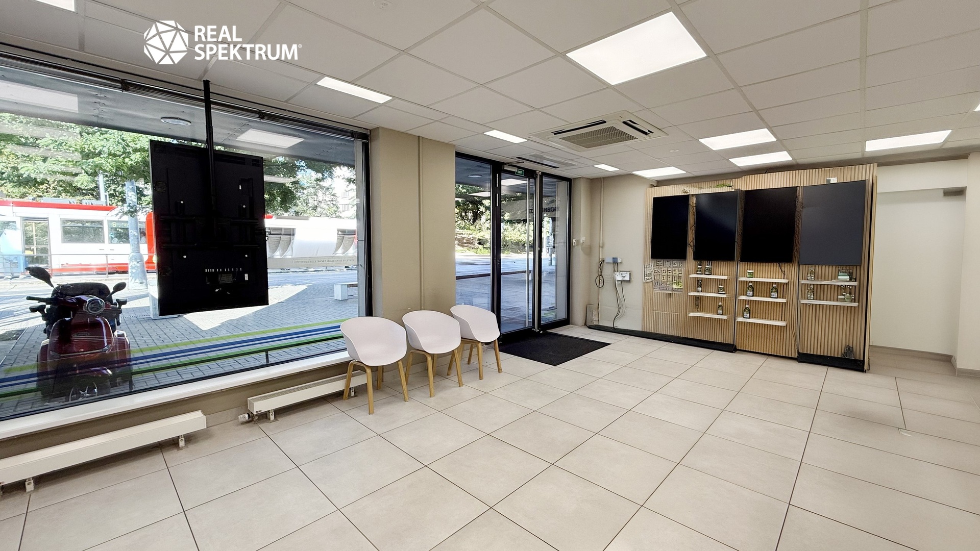 Pronájem OP Vídeňská_01