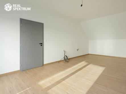 RS I FAM. NAMESTI-50 | Prodej bytu, 2+kk, 74 m²