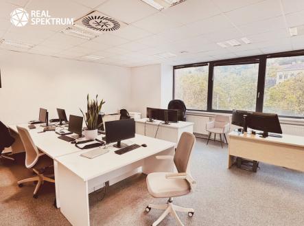 IMG-20251024-WA0007 | Pronájem - kanceláře, 272 m²