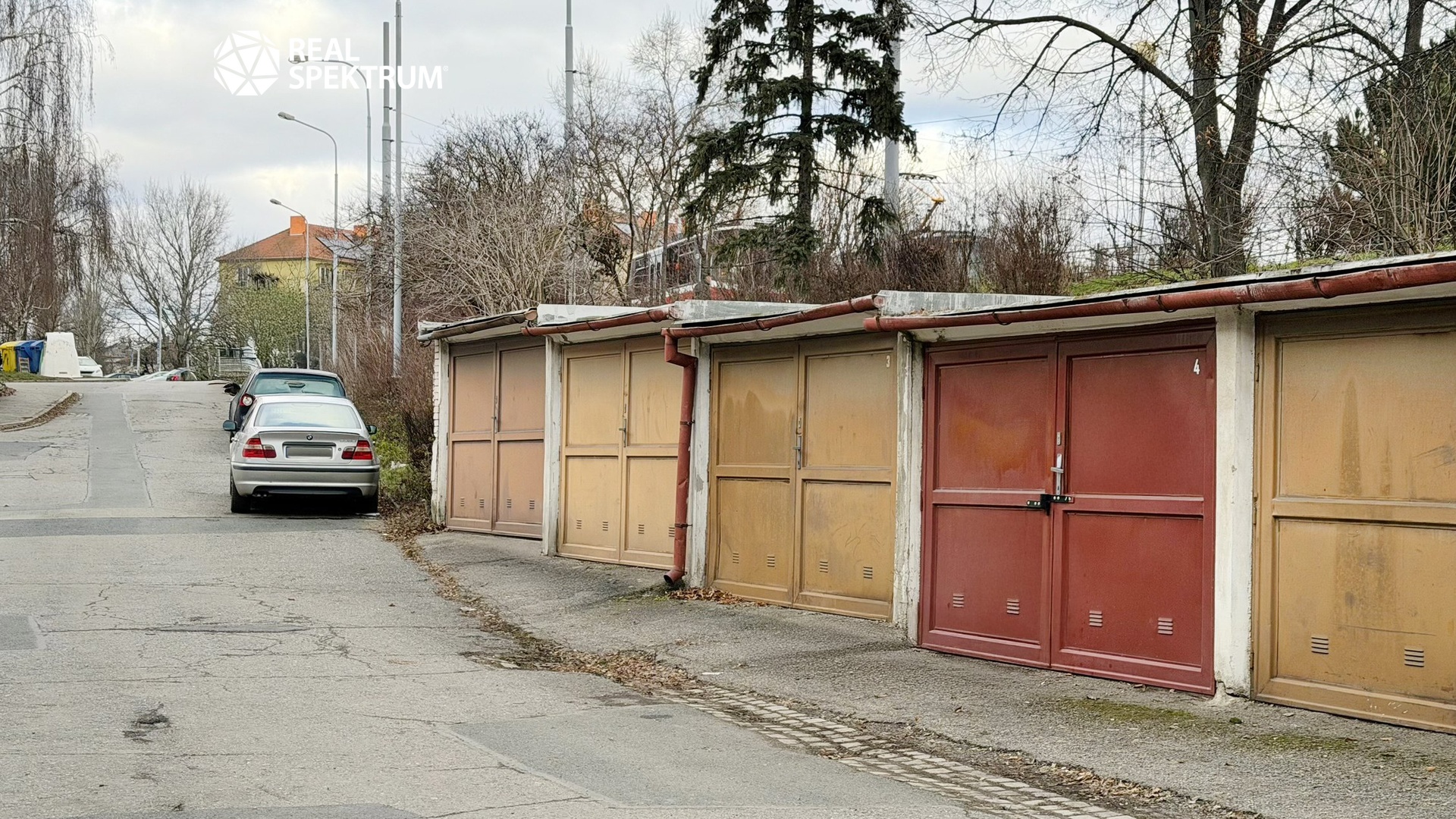 Garáž Stará osada (1)