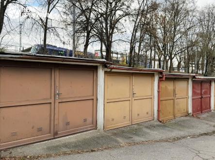 Garáž Stará osada (4) | Prodej - malý objekt/garáž