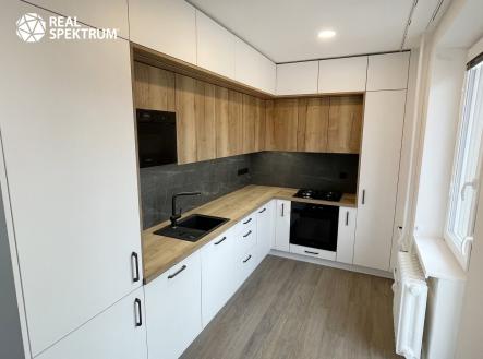 voz 9 (10) | Pronájem bytu, 3+kk, 66 m²