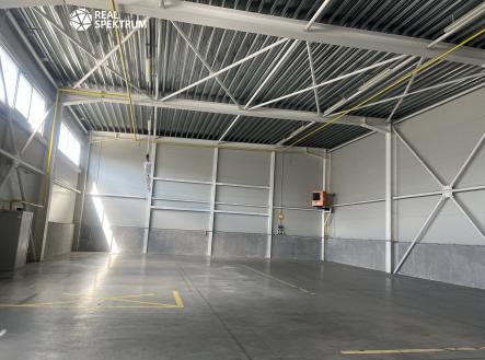 IMG_8369 | Pronájem - komerční objekt, sklad, 950 m²