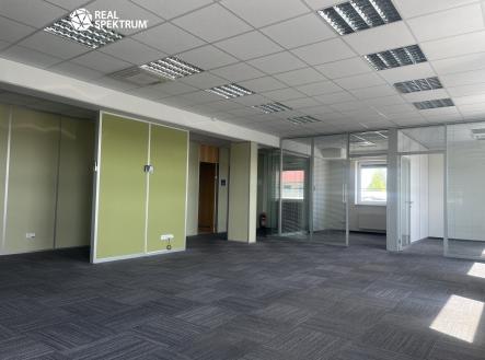 IMG_8399 | Pronájem - komerční objekt, sklad, 950 m²