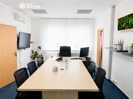 4ced08ce-8642-4dab-852d-9548177cfdb7 | Pronájem - kanceláře, 118 m²