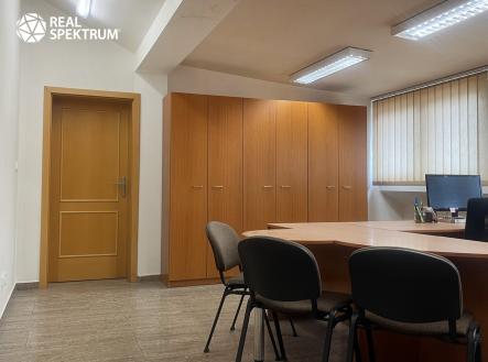 Cyrilská (21) | Pronájem - kanceláře, 301 m²