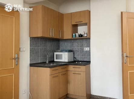 Cyrilská (22) | Pronájem - kanceláře, 301 m²
