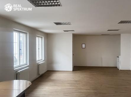 Cyrilská (12) | Pronájem - kanceláře, 301 m²