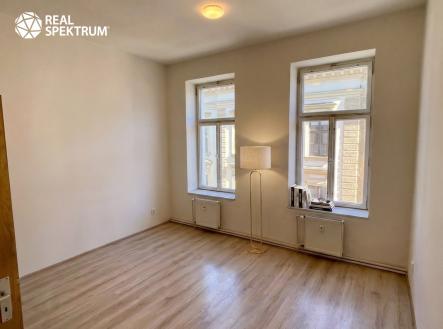 Pohled okna | Pronájem bytu, 1+kk, 23 m²