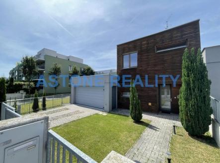 fotografie | Pronájem - dům/vila, 145 m²