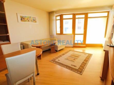 IMG_9541.jpg | Pronájem bytu, 2+kk, 65 m²