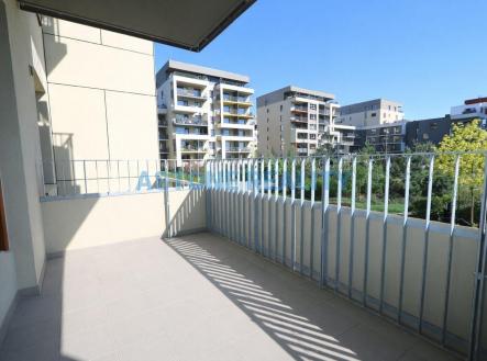 BCO.4e3f155e-9ee1-43e0-98cf-875a31d83127.jpg | Pronájem bytu, 2+kk, 68 m²