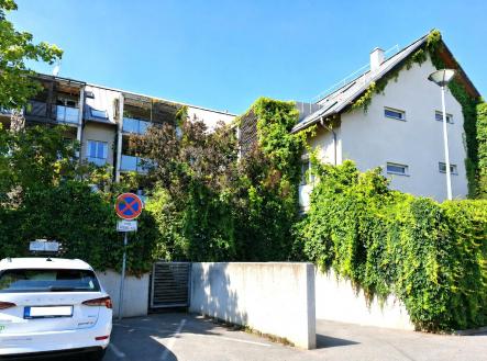 Pronájem bytu, 3+kk, 81 m²