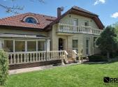 Pronájem - dům/vila, 200 m²