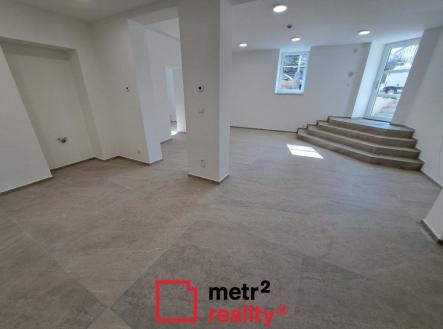 Pronájem - obchodní prostor, 66 m²