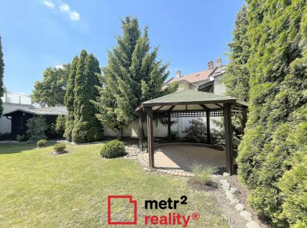 32 | Prodej - dům/vila, 210 m²