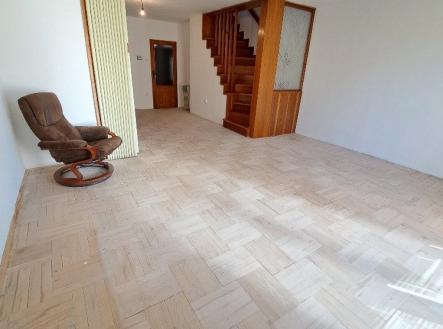 4 | Pronájem - dům/vila, 210 m²