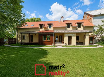4 | Prodej - dům/vila, 400 m²