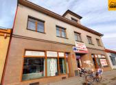 Prodej - nájemní dům, 895 m²