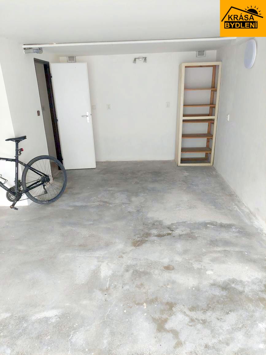 Pronájem garáže v Olomouci, Neředín
