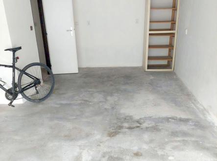 Pronájem - malý objekt/garáž