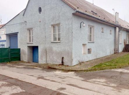 Pronájem - obchodní prostor