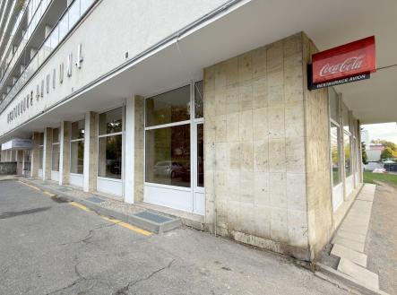 Prodej - restaurace, 730 m²