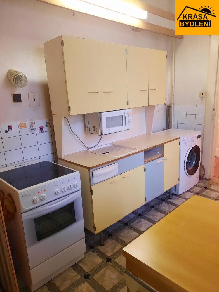 Prodej bytu 2+1 a 1+1 s garáží a parkovacím stáním v Olomouci, Chválkovicích