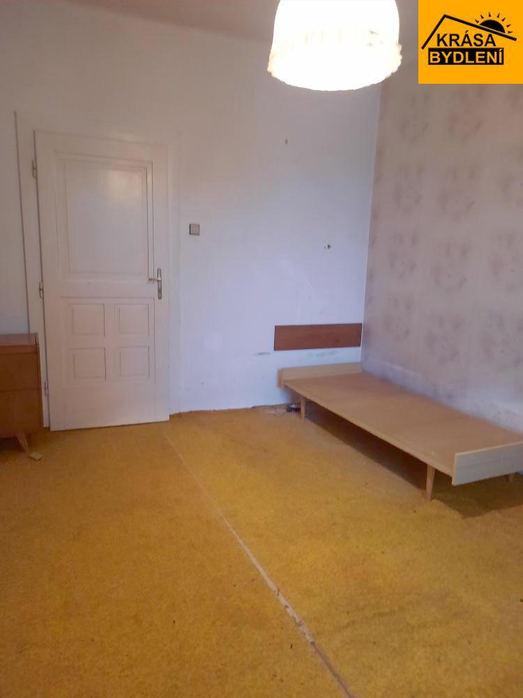 Prodej bytu 1+1 s parkovacím stáním v Olomouci, Chválkovice